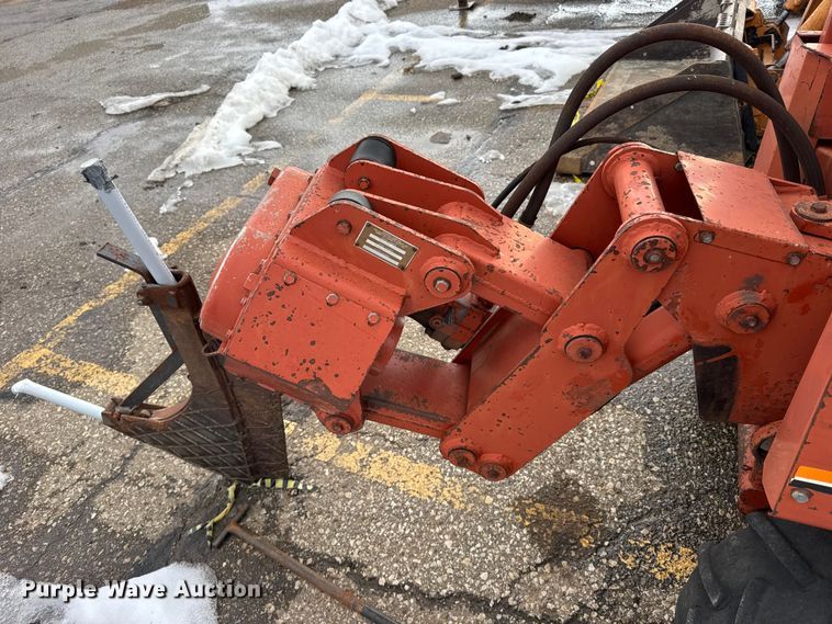 image for item FB0687 Ditch witch 350SX cable plow