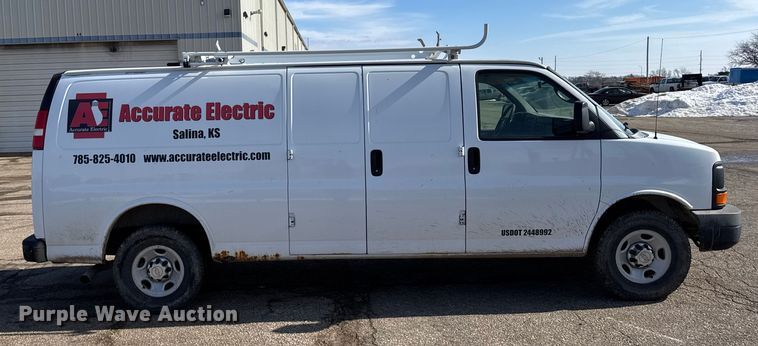 image for item FB0688 2013 Chevrolet Express 3500 van