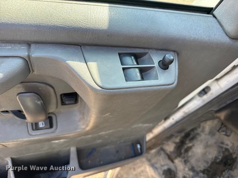 image for item FB0688 2013 Chevrolet Express 3500 van