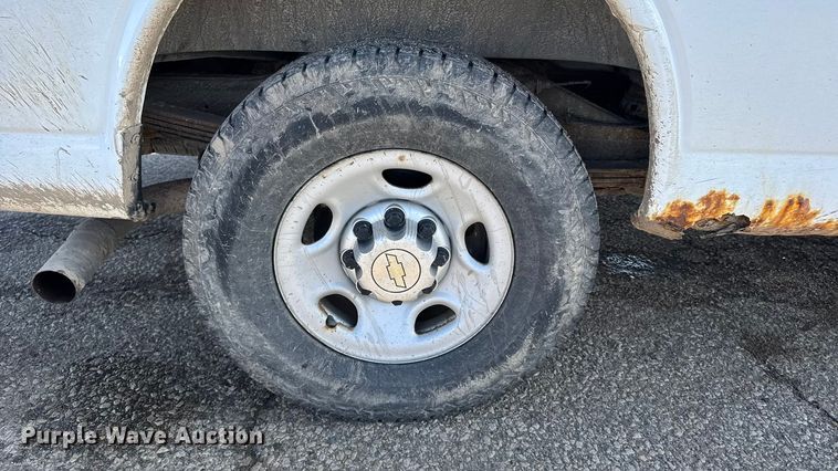 image for item FB0688 2013 Chevrolet Express 3500 van