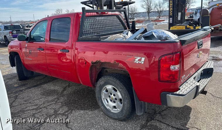 image for item FB0692 2012 Chevrolet Silverado 1500 Crew Cab pickup truck