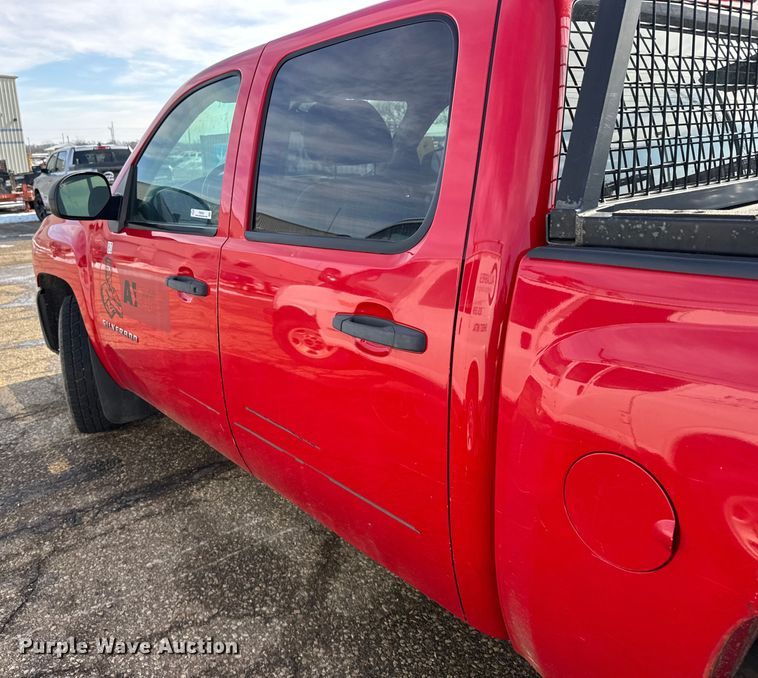 image for item FB0692 2012 Chevrolet Silverado 1500 Crew Cab pickup truck