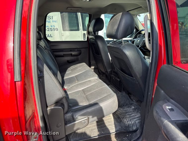 image for item FB0692 2012 Chevrolet Silverado 1500 Crew Cab pickup truck