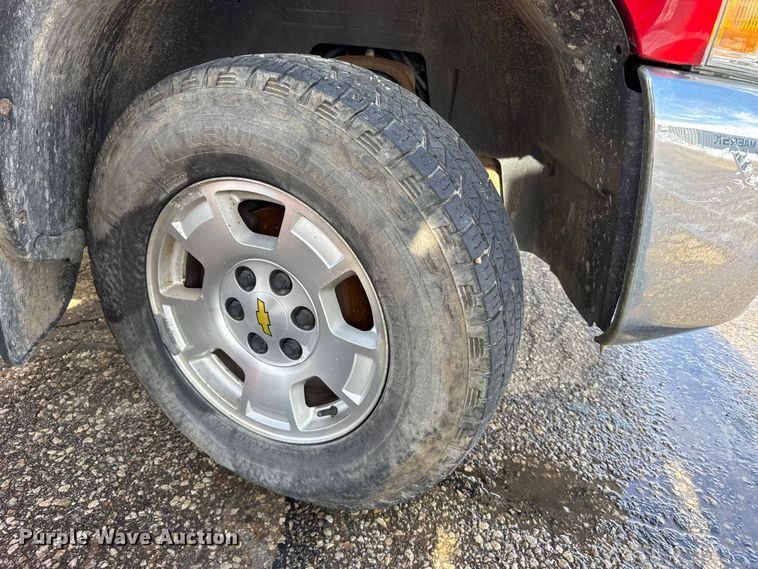 image for item FB0692 2012 Chevrolet Silverado 1500 Crew Cab pickup truck