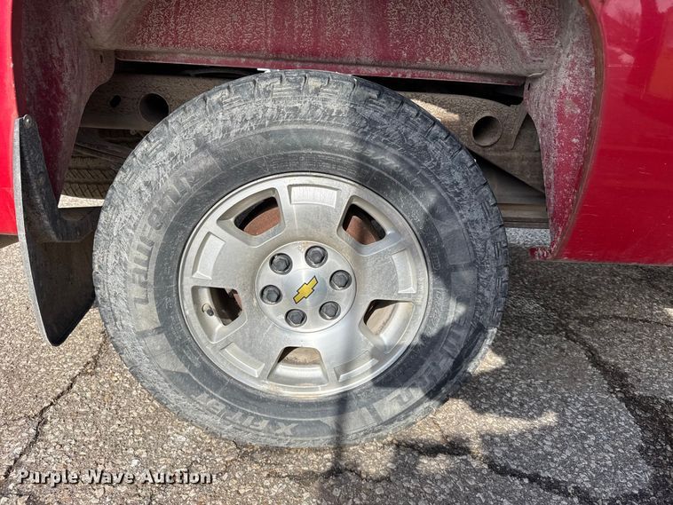 image for item FB0692 2012 Chevrolet Silverado 1500 Crew Cab pickup truck