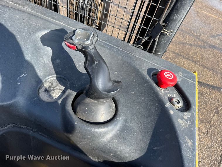 image for item FB0693 (3) Hyster 40 forklifts