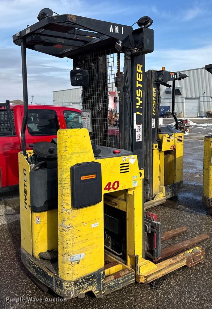 image for item FB0693 (3) Hyster 40 forklifts