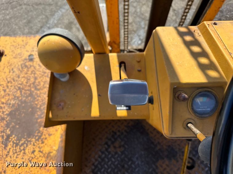 image for item FB0694 Case 586 forklift