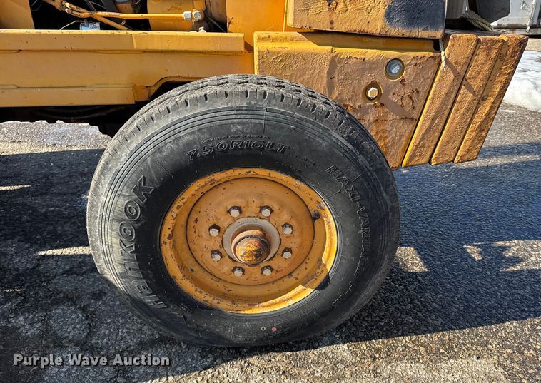 image for item FB0694 Case 586 forklift