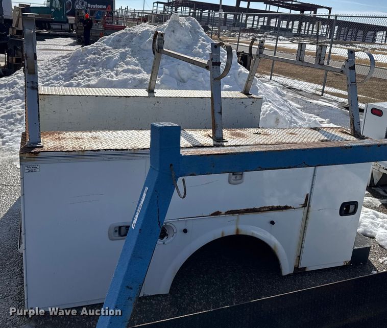 image for item FB0695 Utility bed