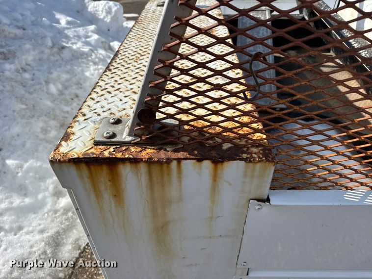 image for item FB0695 Utility bed