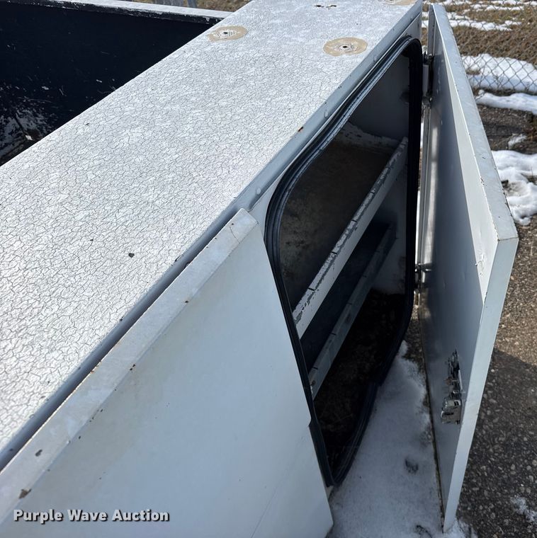 image for item FB0697 Utility bed