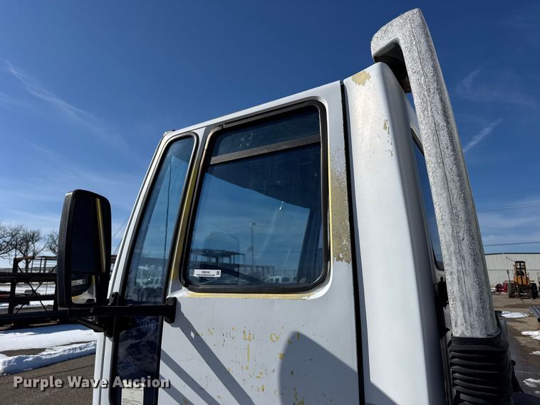 image for item FB0700 1989 Ford CF7000 box truck