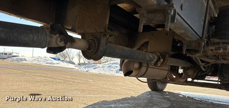 image for item FB0700 1989 Ford CF7000 box truck