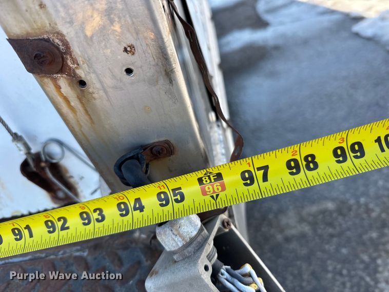 image for item FB0700 1989 Ford CF7000 box truck