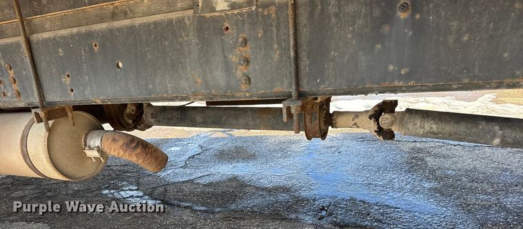 image for item FB0700 1989 Ford CF7000 box truck