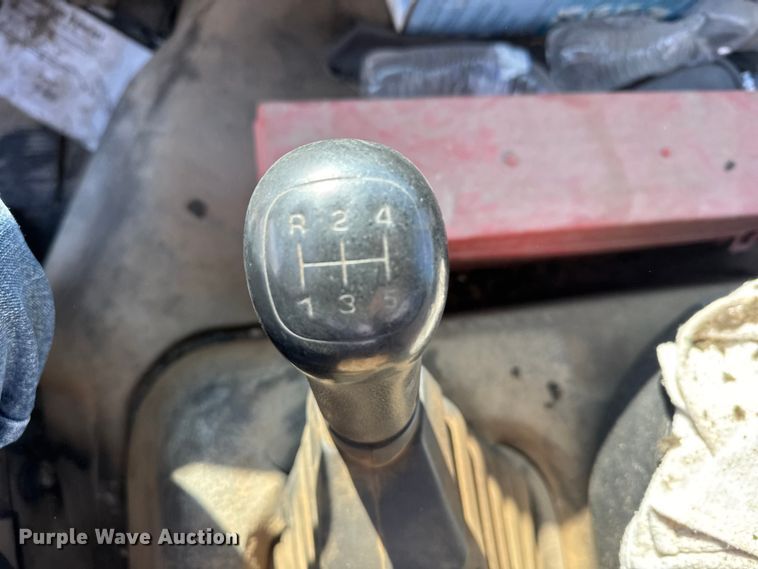 image for item FB0700 1989 Ford CF7000 box truck