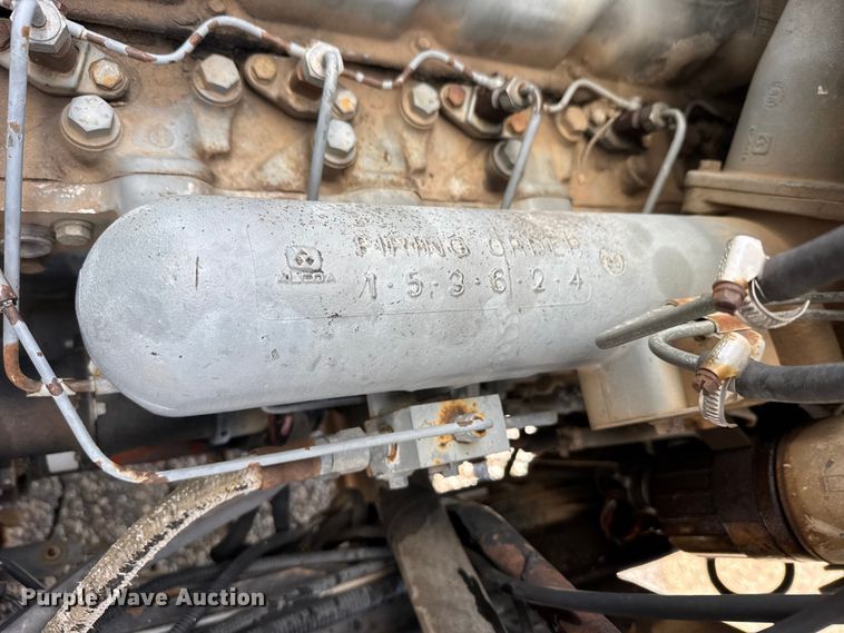 image for item FB0700 1989 Ford CF7000 box truck