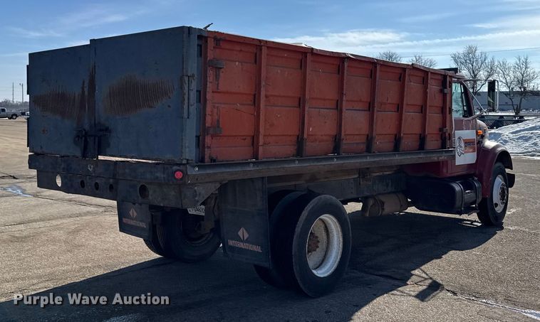 image for item FB0701 1995 International 4700 dump truck