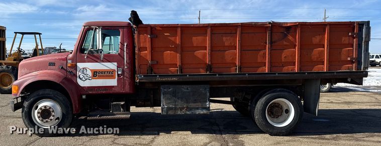 image for item FB0701 1995 International 4700 dump truck