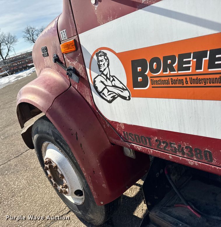 image for item FB0701 1995 International 4700 dump truck