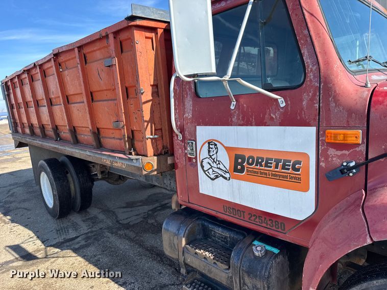 image for item FB0701 1995 International 4700 dump truck