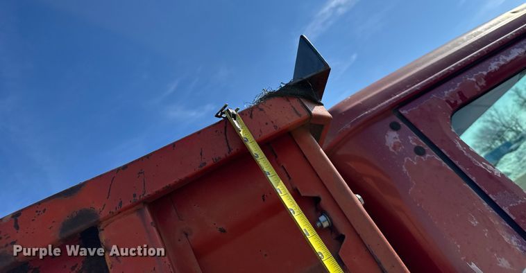 image for item FB0701 1995 International 4700 dump truck