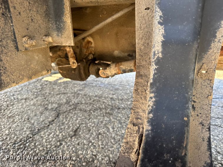 image for item FB0701 1995 International 4700 dump truck