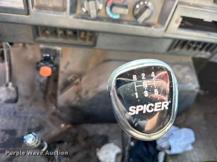 image for item FB0701 1995 International 4700 dump truck