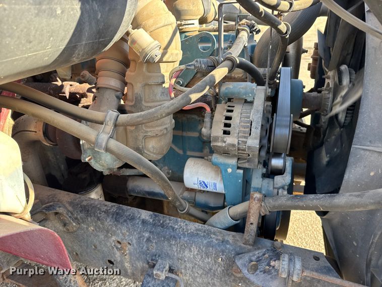 image for item FB0701 1995 International 4700 dump truck