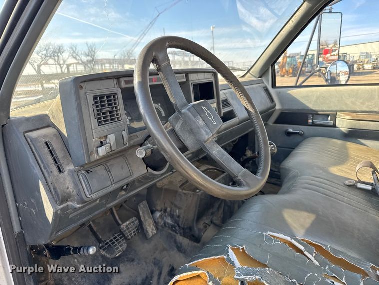 image for item FB0704 1997 Chevrolet C6 flatbed truck