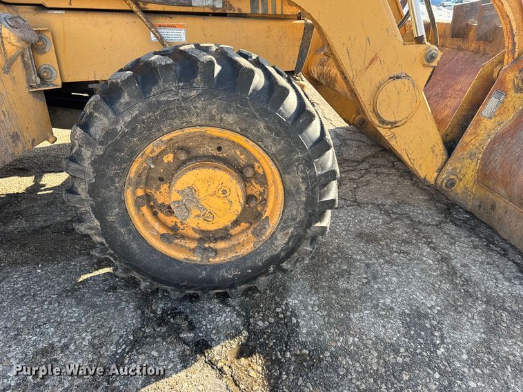 image for item FB0706 1997 Case 580L backhoe