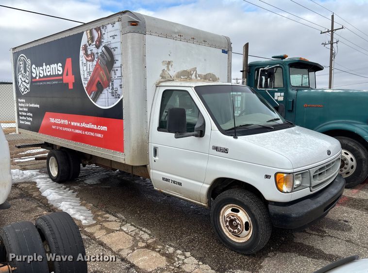 image for item FB0707 2002 Ford E350 box truck