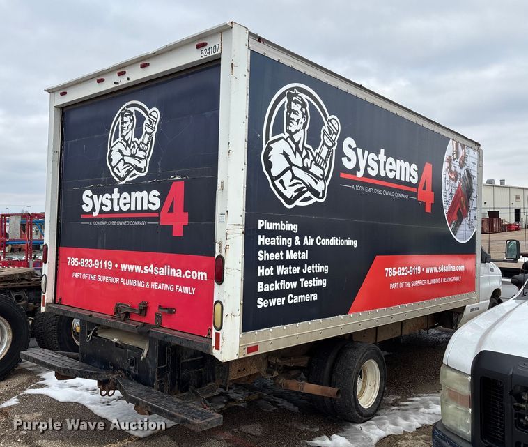 image for item FB0707 2002 Ford E350 box truck