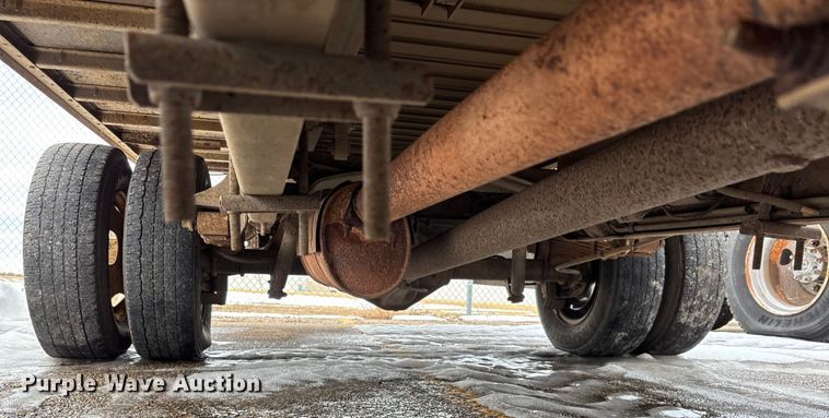 image for item FB0707 2002 Ford E350 box truck