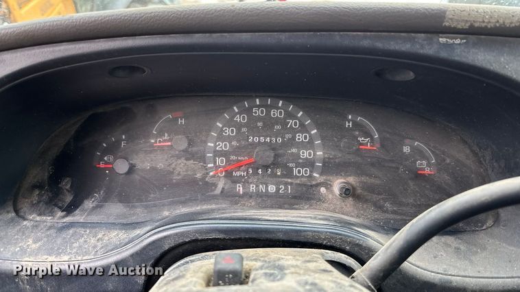 image for item FB0707 2002 Ford E350 box truck