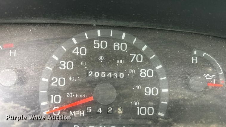 image for item FB0707 2002 Ford E350 box truck