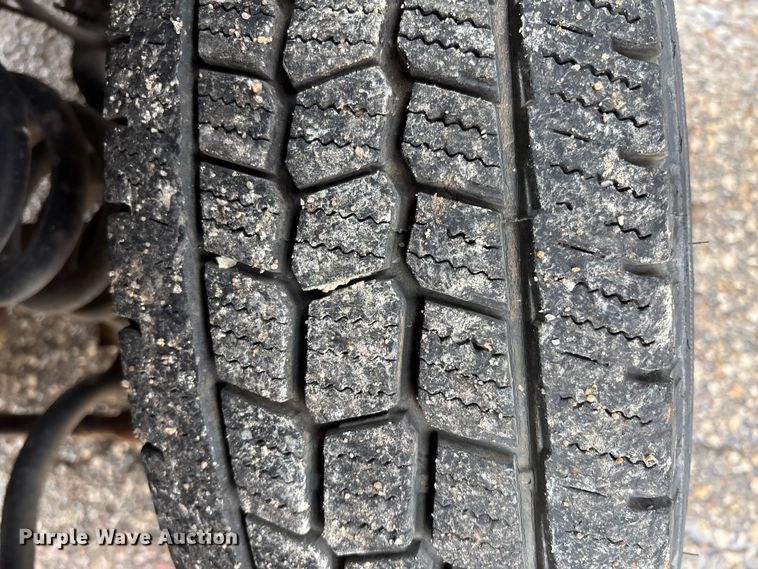 image for item FB0707 2002 Ford E350 box truck