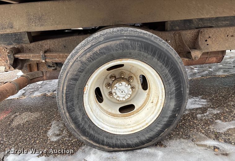 image for item FB0707 2002 Ford E350 box truck