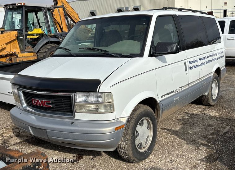 image for item FB0710 2000 GMC Safari van