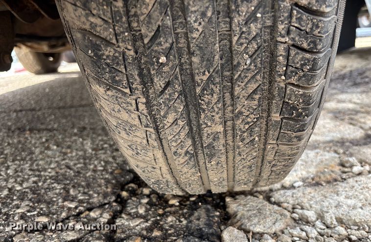 image for item FB0710 2000 GMC Safari van