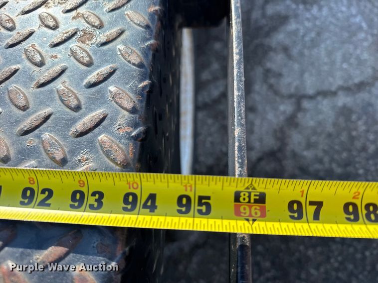 image for item FB0712 1994 Ford F600 flatbed truck