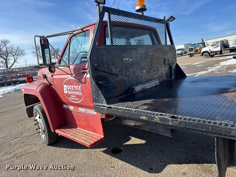 image for item FB0712 1994 Ford F600 flatbed truck