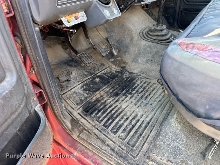 image for item FB0712 1994 Ford F600 flatbed truck