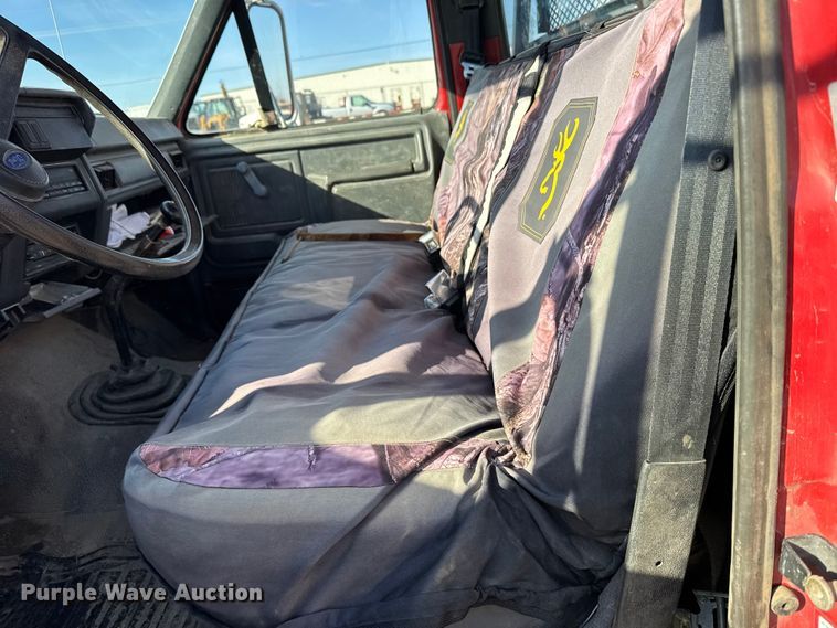 image for item FB0712 1994 Ford F600 flatbed truck