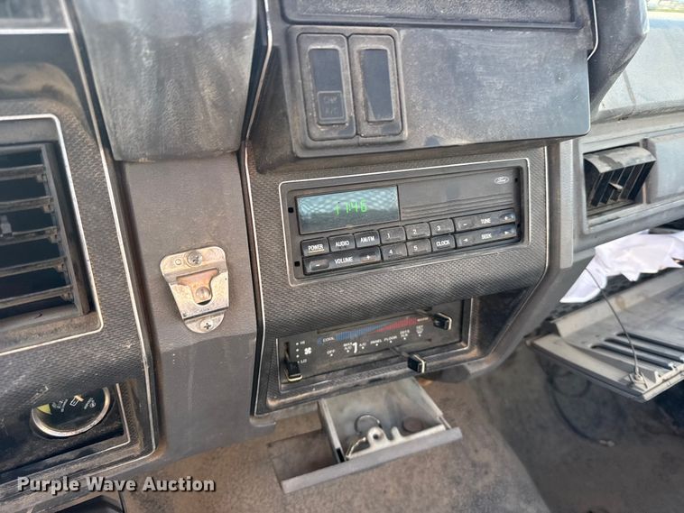 image for item FB0712 1994 Ford F600 flatbed truck