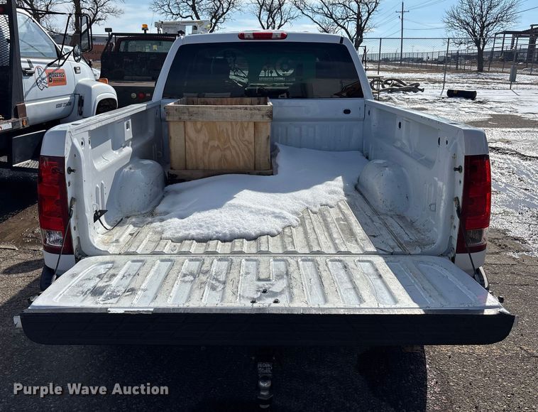 image for item FB0713 2009 GMC Sierra 1500 Ext. Cab pickup truck