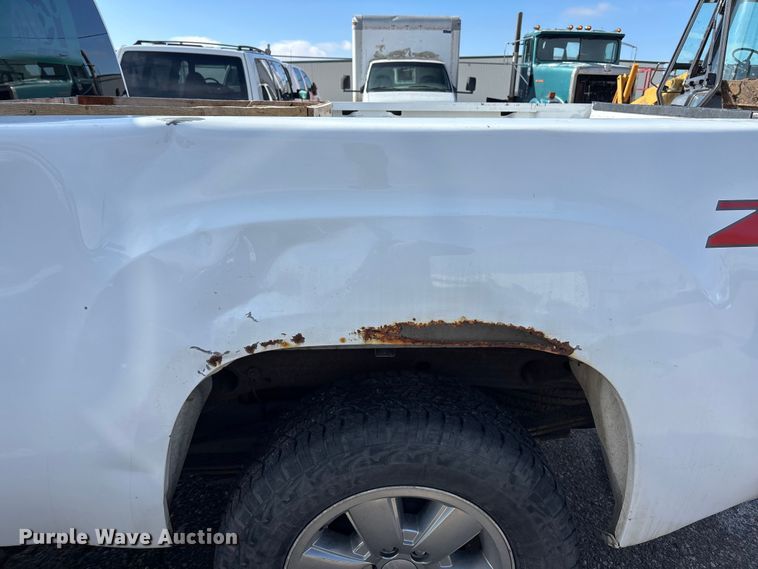 image for item FB0713 2009 GMC Sierra 1500 Ext. Cab pickup truck