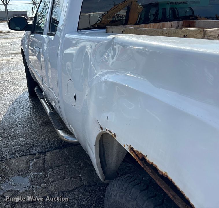 image for item FB0713 2009 GMC Sierra 1500 Ext. Cab pickup truck