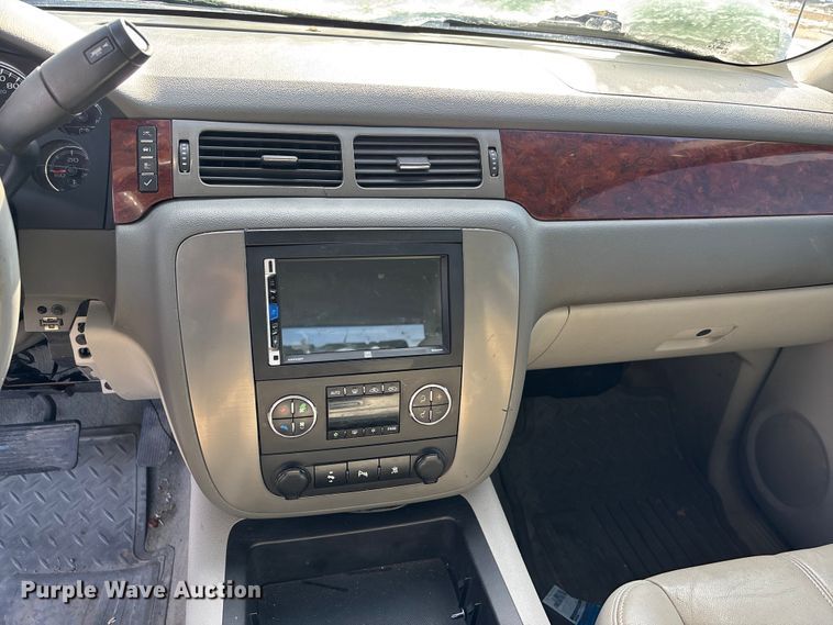 image for item FB0713 2009 GMC Sierra 1500 Ext. Cab pickup truck